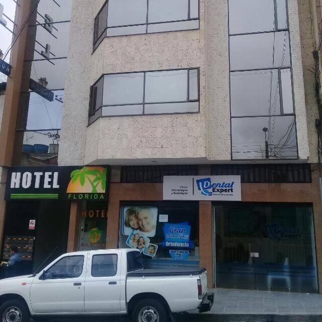 Hotel Florida Apartasuites. 이피알레스 외부 사진
