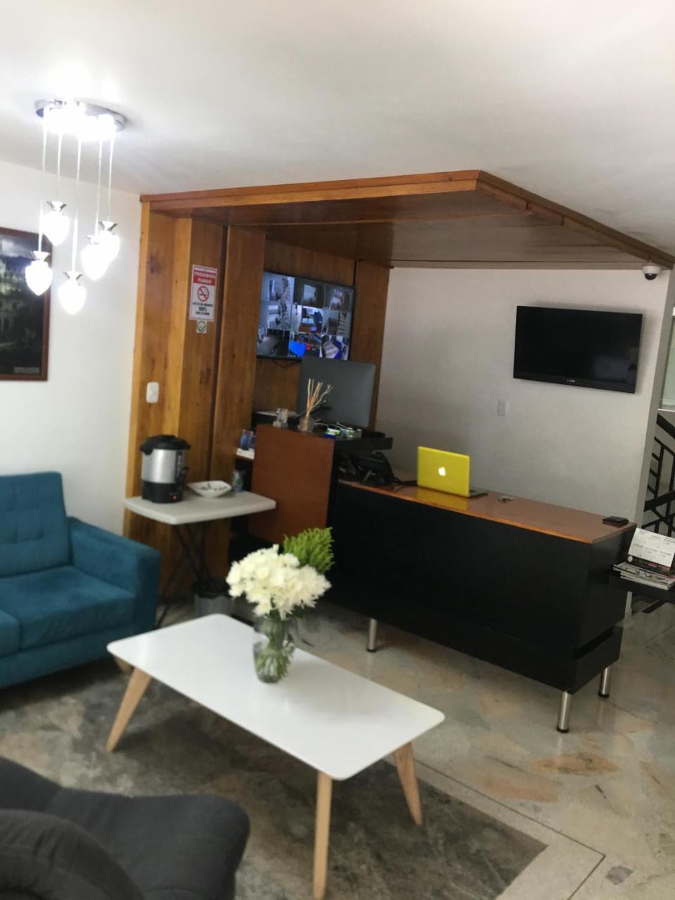 Hotel Florida Apartasuites. 이피알레스 외부 사진