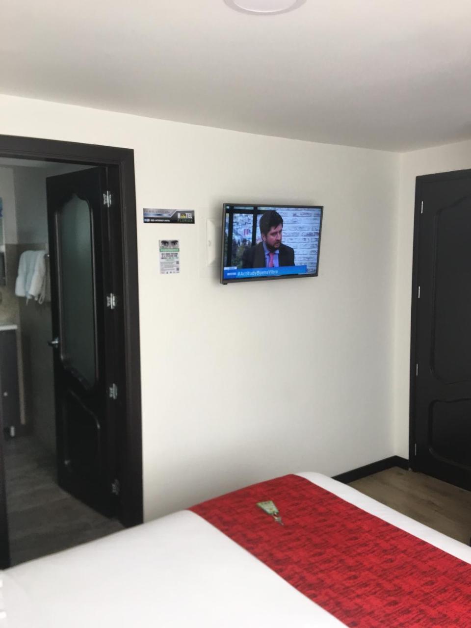 Hotel Florida Apartasuites. 이피알레스 외부 사진